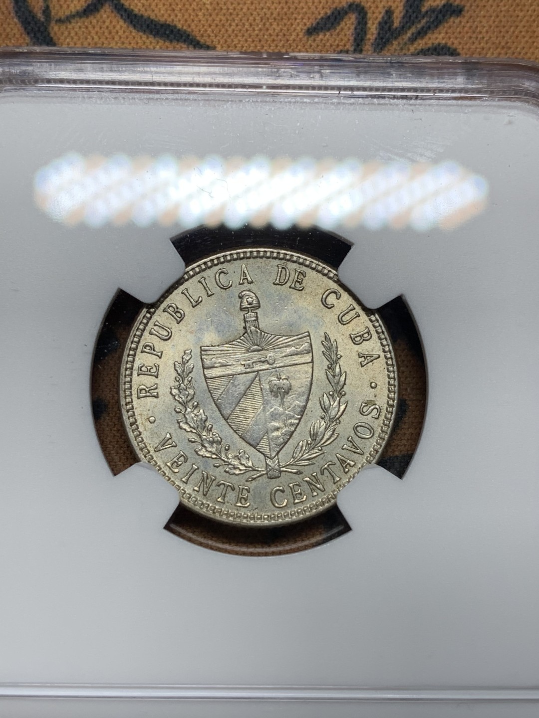 《竞宝斋》第67场-本周日，周一，周四.3场连拍（全场不限金额包邮） NGC-MS62 古巴 1949年 大五星 20分银币 非常漂亮的小毫子 