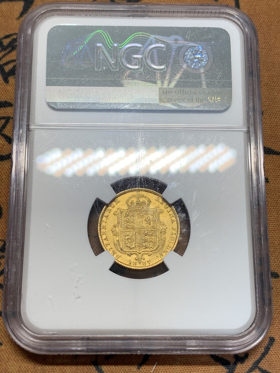 《竞宝斋》第67场-本周日，周一，周四.3场连拍（全场不限金额包邮） NGC MS63 英国1887年维多利亚女王高冠1/2索维林金币