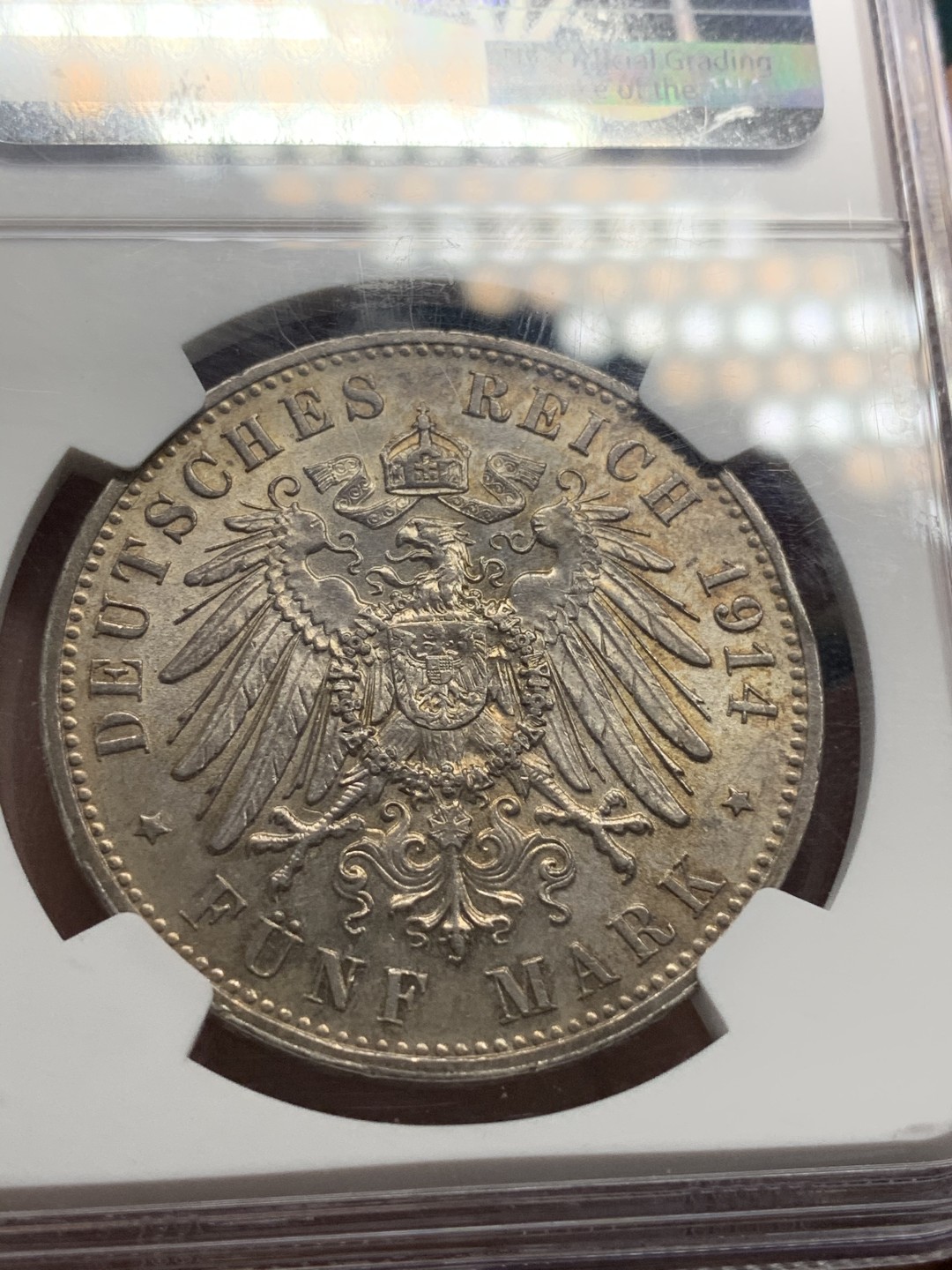 《竞宝斋》第67场-本周日，周一，周四.3场连拍（全场不限金额包邮） NGC UNC 德国 1914年 萨克森 5马克 银币 双面淡彩包浆 细节很不错