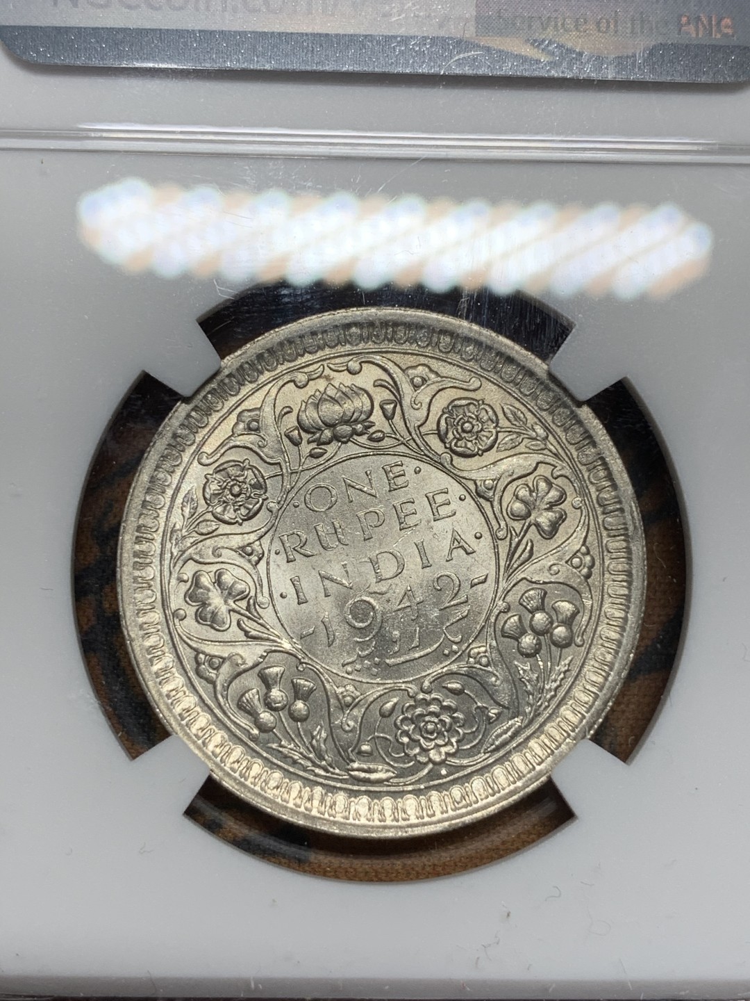 《竞宝斋》第67场-本周日，周一，周四.3场连拍（全场不限金额包邮） NGC-MS62 印度1942年 乔六 1卢比银币 原光好品