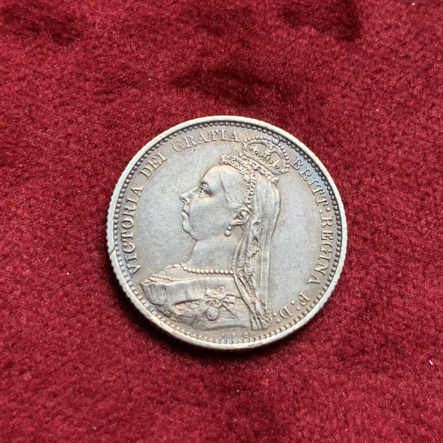 《竞宝斋》第67场-本周日，周一，周四.3场连拍（全场不限金额包邮） 1887年大英帝国维多利亚高冠6便士 盾徽 老包浆好品