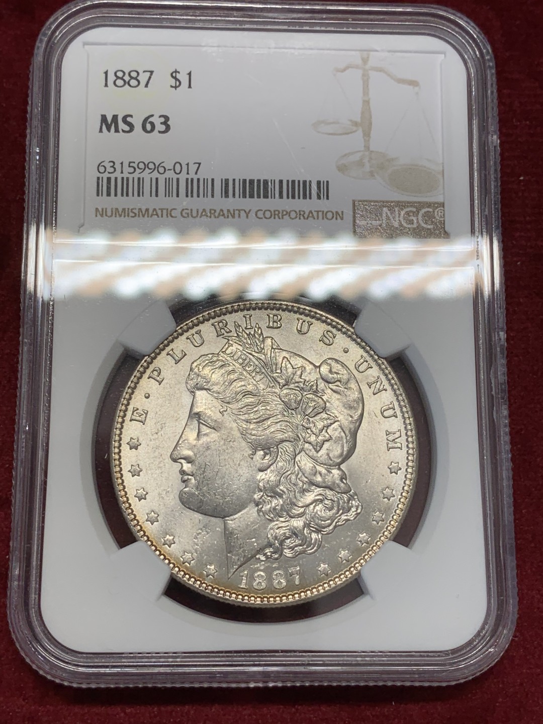 《竞宝斋》第68场-本周日，周一，周四.3场连拍（全场不限金额包邮） NGC-MS63美国1887年摩根银币 卷首币鹰面满五彩