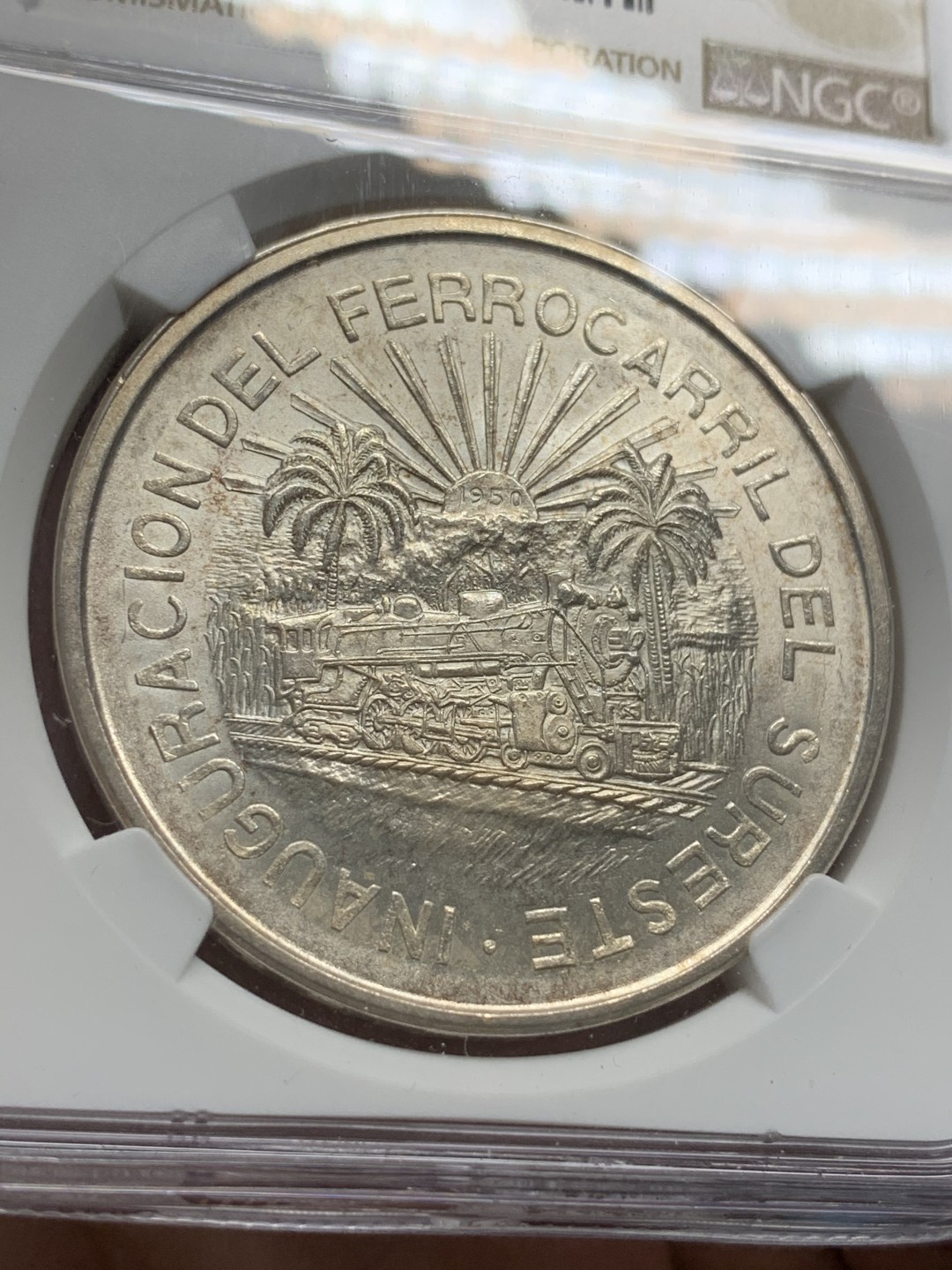 《竞宝斋》第68场-本周日，周一，周四.3场连拍（全场不限金额包邮） NGC-MS63 墨西哥 1950年 火车头5比索大银币 非常稀少的版别 这品像可以收藏了