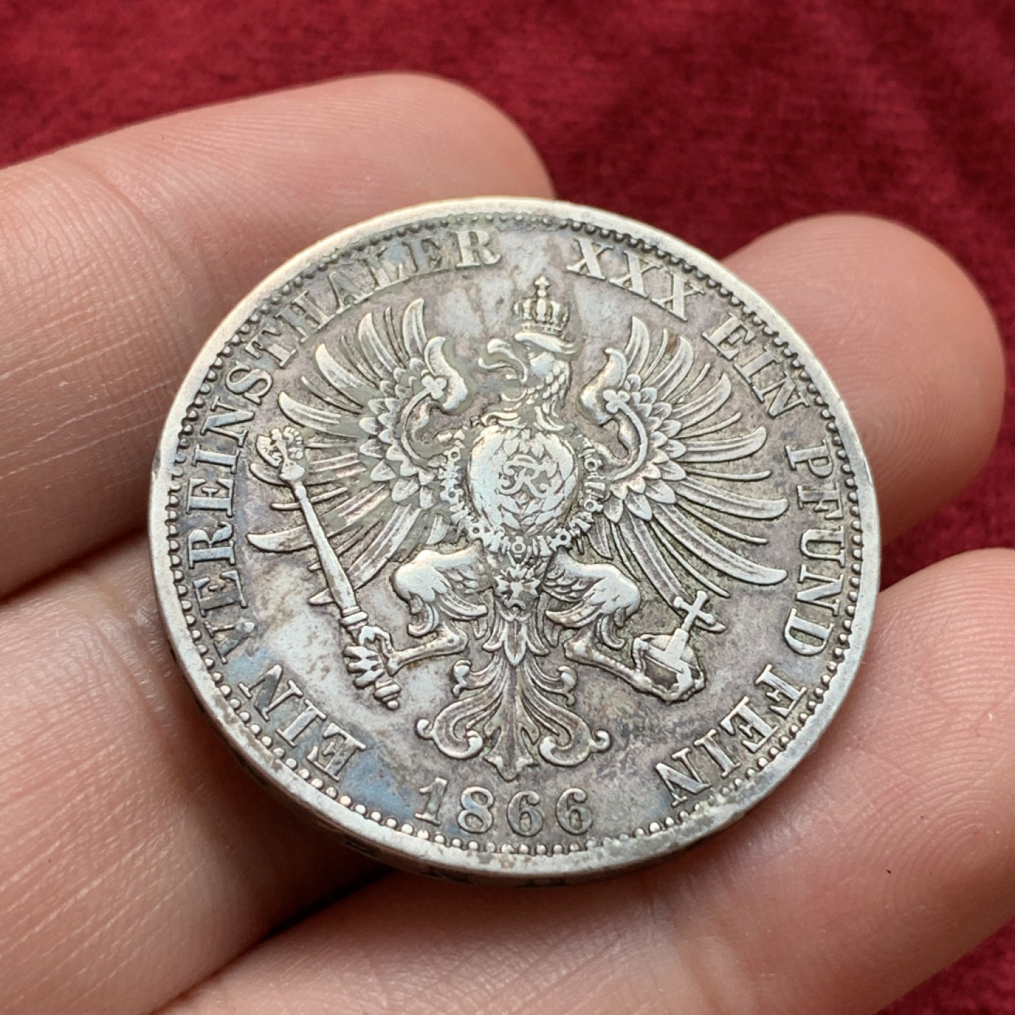 《竞宝斋》第68场-本周日，周一，周四.3场连拍（全场不限金额包邮） 德国普鲁士1866年 威廉一世洋葱头1泰勒银币 好品