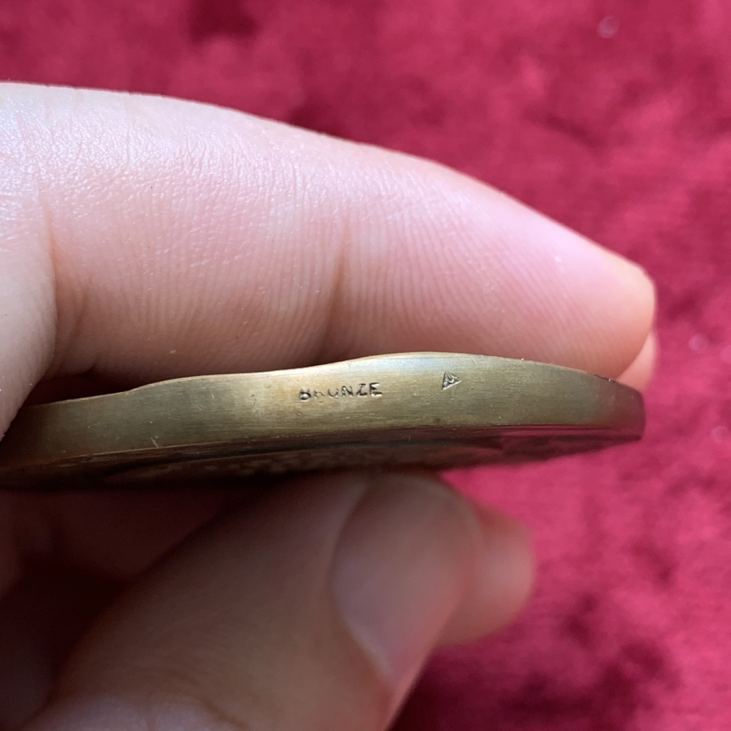 《竞宝斋》第68场-本周日，周一，周四.3场连拍（全场不限金额包邮） 法国 1933年 戎装 女神 铜章 43.8克 44.9mm直径 大规格 铜边铭