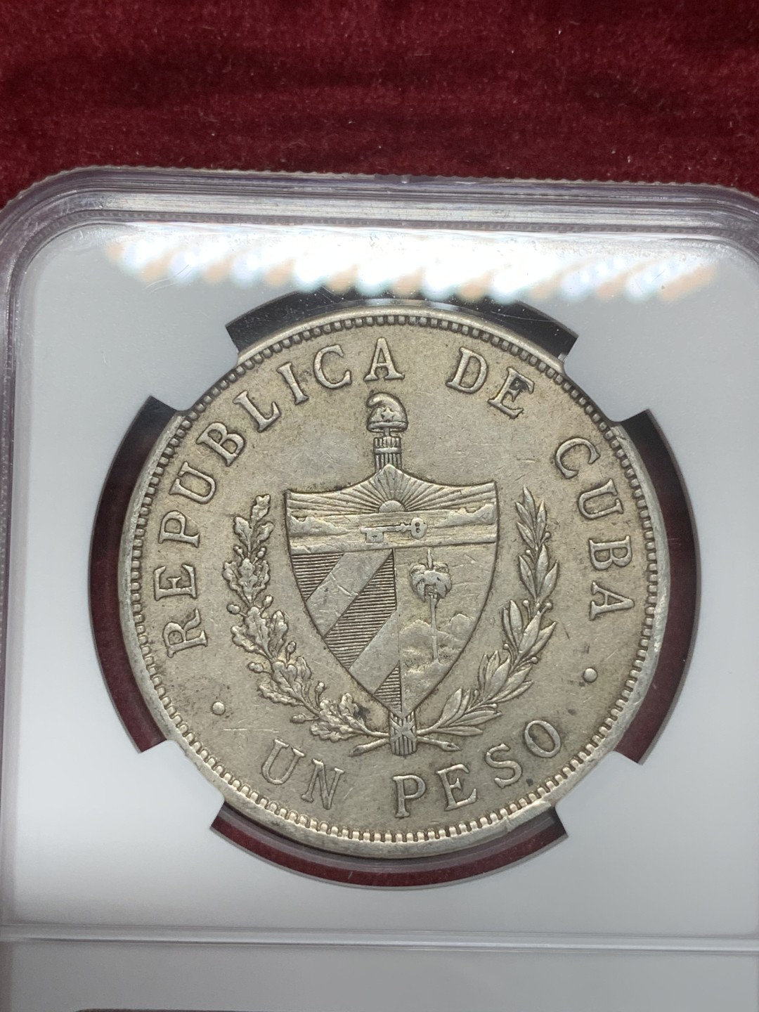 《竞宝斋》第68场-本周日，周一，周四.3场连拍（全场不限金额包邮） NGC-AU 古巴1933年 大五星 1比索 大银币 原味品 没分可惜