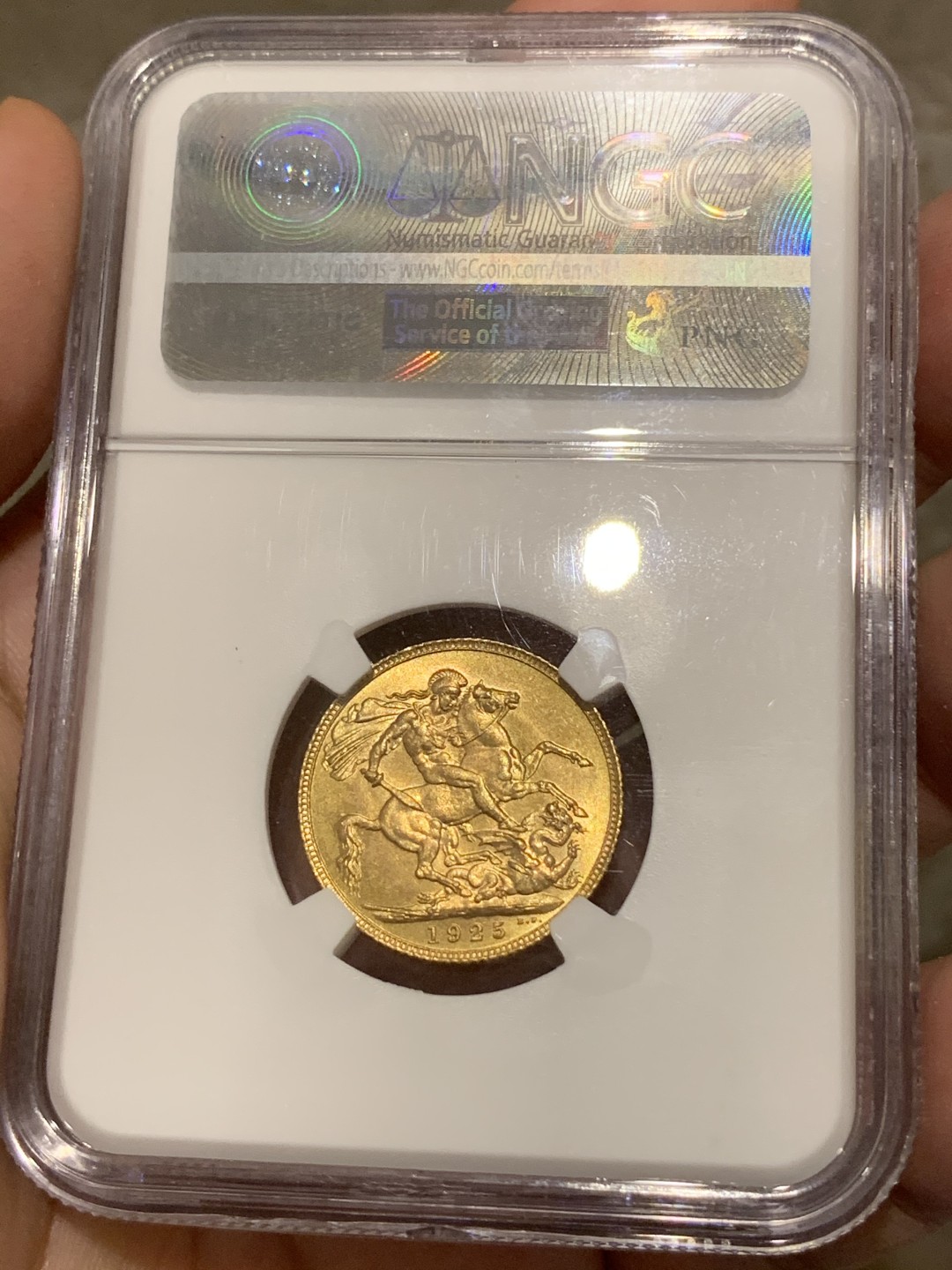 《竞宝斋》第68场-本周日，周一，周四.3场连拍（全场不限金额包邮） NGC MS66 英国1925年乔治五世1索维林 金币 高分少见 特色标签