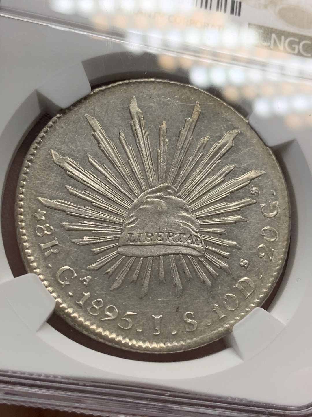 《竞宝斋》第68场-本周日，周一，周四.3场连拍（全场不限金额包邮） NGC-UNC墨西哥1895年8瑞尔鹰洋，打制清晰，光泽一流，鹰毫毕现，类精制