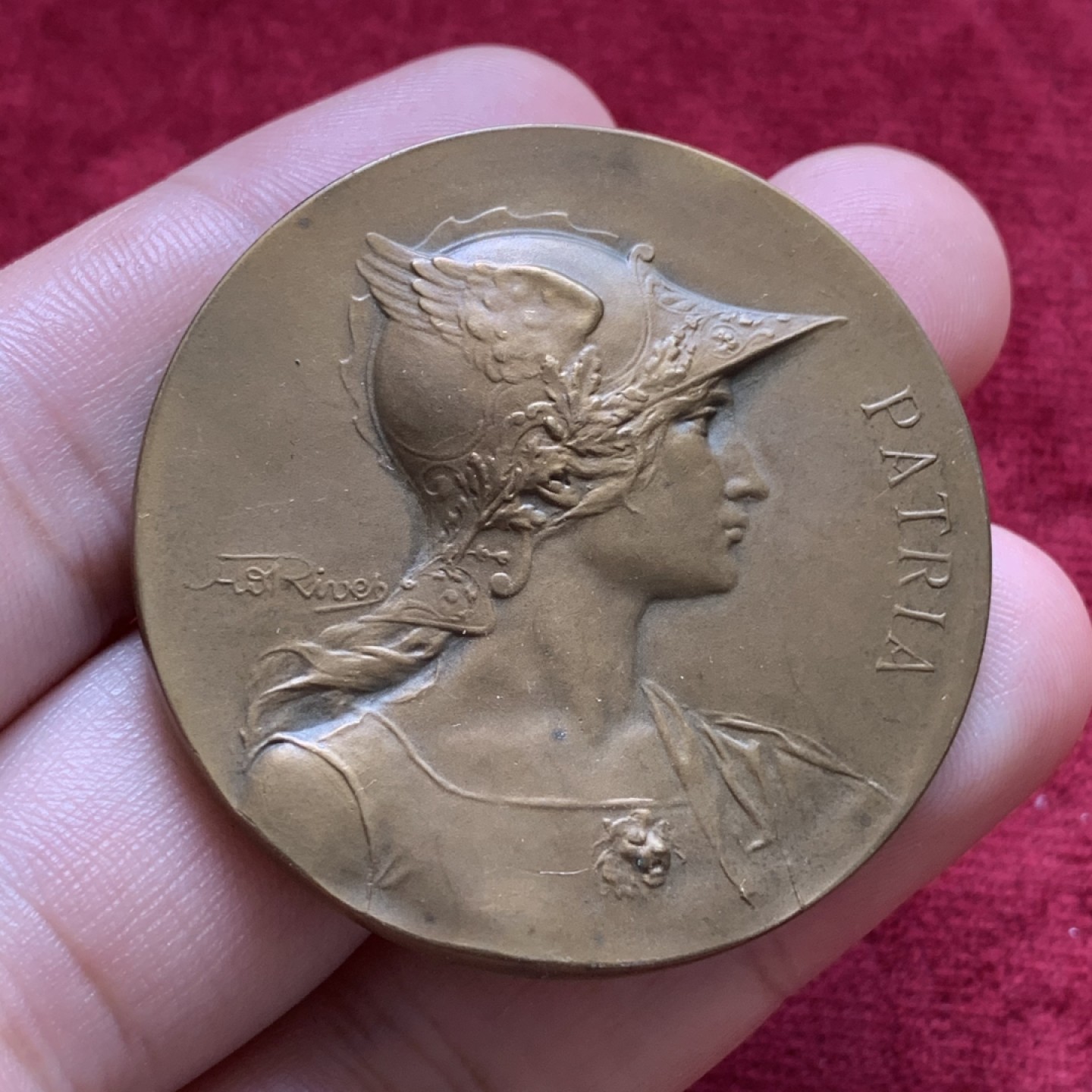 《竞宝斋》第68场-本周日，周一，周四.3场连拍（全场不限金额包邮） 法国 1933年 戎装 女神 铜章 43.8克 44.9mm直径 大规格 铜边铭