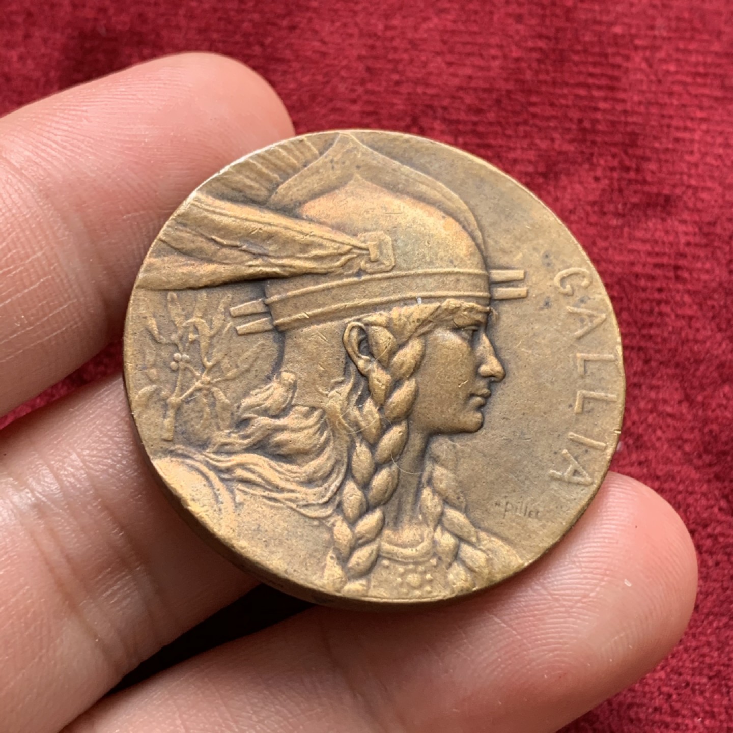 《竞宝斋》第68场-本周日，周一，周四.3场连拍（全场不限金额包邮） 法国 1926年 长辫子 铜章 21.8克 36.4直径 铜边铭