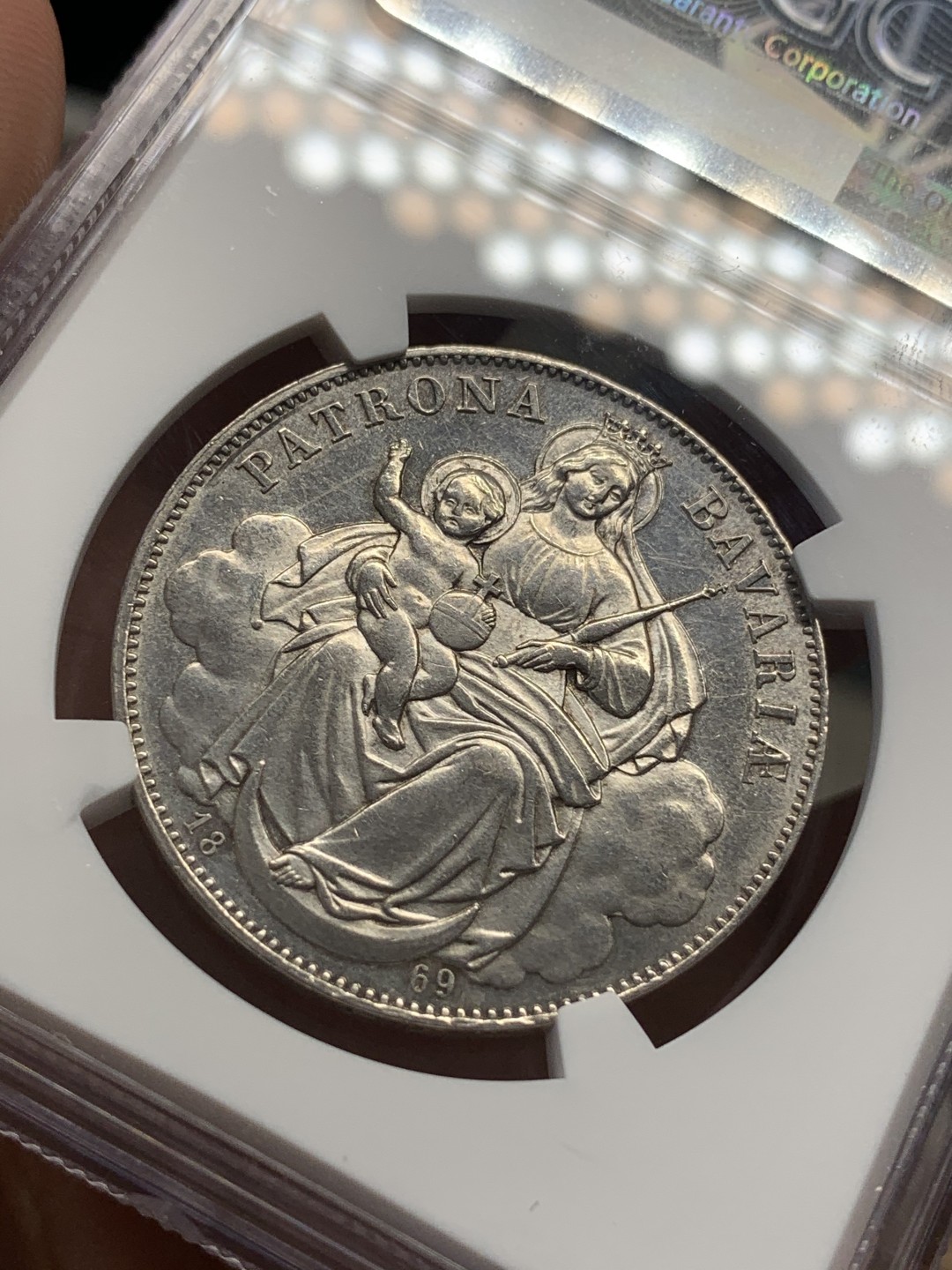 《竞宝斋》第68场-本周日，周一，周四.3场连拍（全场不限金额包邮） NGC-UNC,巴伐利亚，1869年 圣母抱婴1泰勒，上手有类镜面的感觉