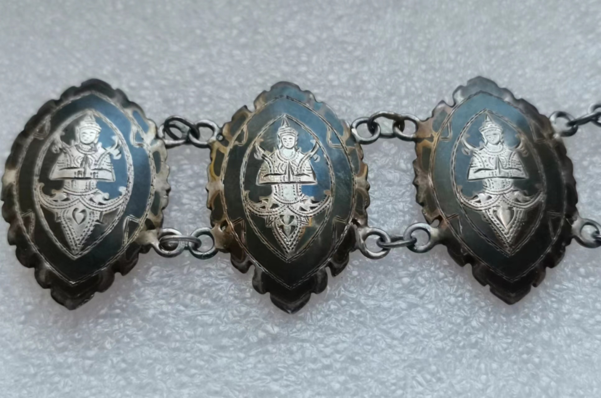 瓶子🏺第45期拍卖会 泰国20世纪早期佛教银质手链