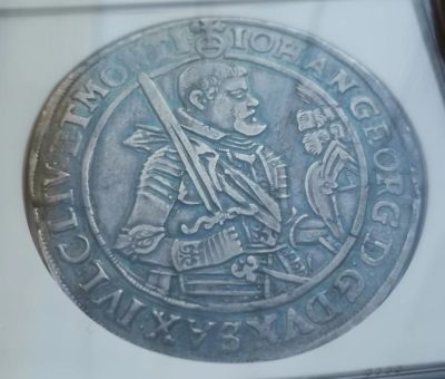 瓶子🏺第45期拍卖会 - 神圣罗马帝国1626年萨克森选帝侯1泰勒银币（五彩）