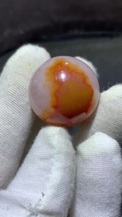 精美高玉化战国红玛瑙冰飘大圆珠一颗！