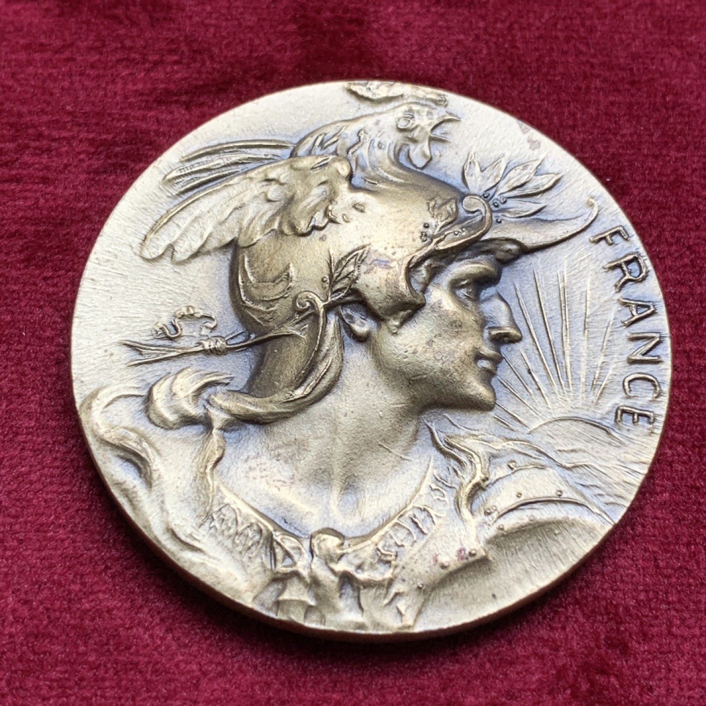 《竞宝斋》第69场-本周日，周一，周四.3场连拍（全场不限金额包邮） 法国 玛丽安娜女神 戎装像 铜章（黄铜色） 28.7克 41.2mm  20世纪初