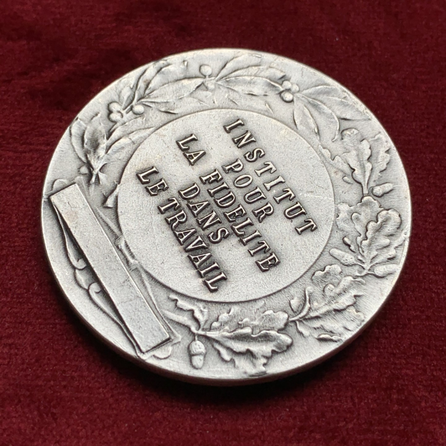 《竞宝斋》第69场-本周日，周一，周四.3场连拍（全场不限金额包邮） 法国 玛丽安娜女神 戎装像 铜章（镀银色） 29.8克 41.1mm  20世纪初