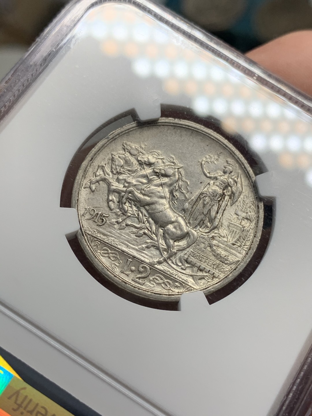 《竞宝斋》第69场-本周日，周一，周四.3场连拍（全场不限金额包邮） NGC MS62 意大利1915年马车2里拉银币