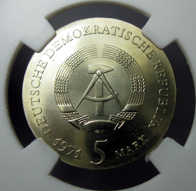 开普勒诞辰400周年,开普勒三大定律,1971东德纪念币5马克,民主德国,UNC品相自打标签盒子