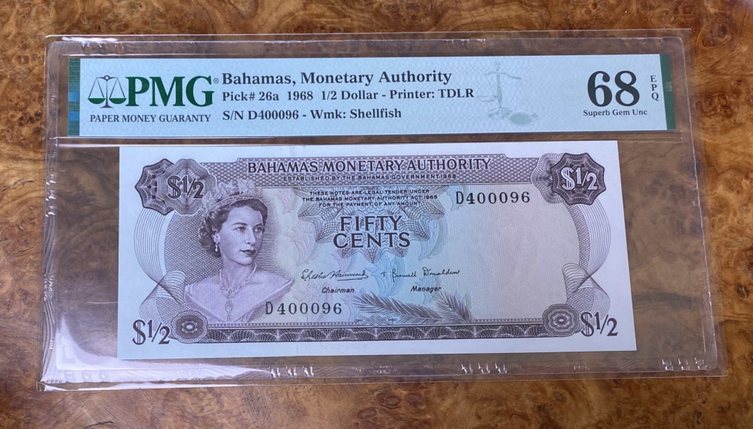 Chase Auction 第15期 - - 民国钞，外钞高分场（2022最后一期） 1968年巴哈马1/2元，PMG68分，女王彩背！冠军分！