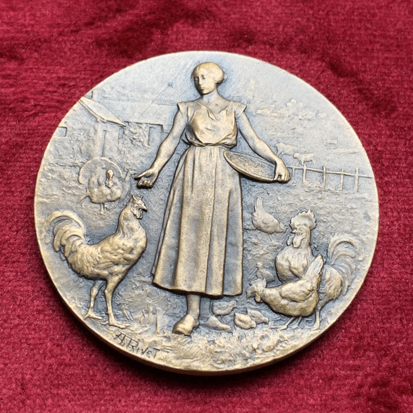 《竞宝斋》第69场-本周日，周一，周四.3场连拍（全场不限金额包邮） 法国 喂鸡 女孩铜章 目测为原铸 丰饶角 铜标  1880前后   29.5克 41mm