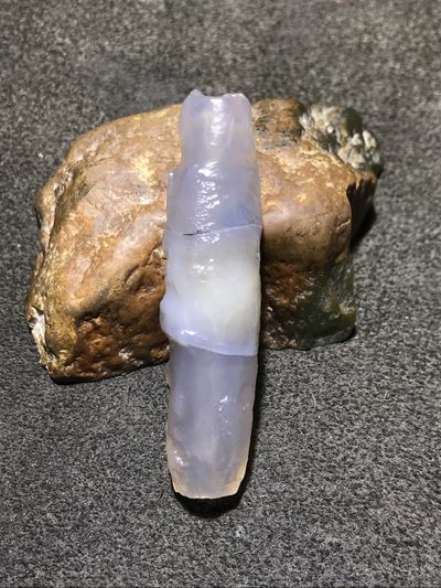 天然马达加斯加精品高玉化紫罗兰料海洋玉髓随型风化桶珠一颗！ - 天然马达加斯加精品高玉化紫罗兰料海洋玉髓随型风化桶珠一颗！