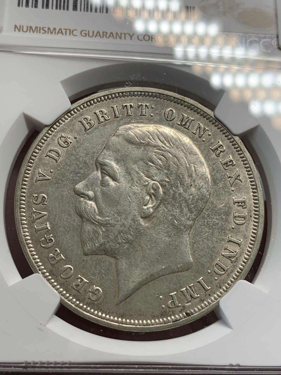 《竞宝斋》第69场-本周日，周一，周四.3场连拍（全场不限金额包邮） NGC-AUD英国1935年一克朗木马剑大银币