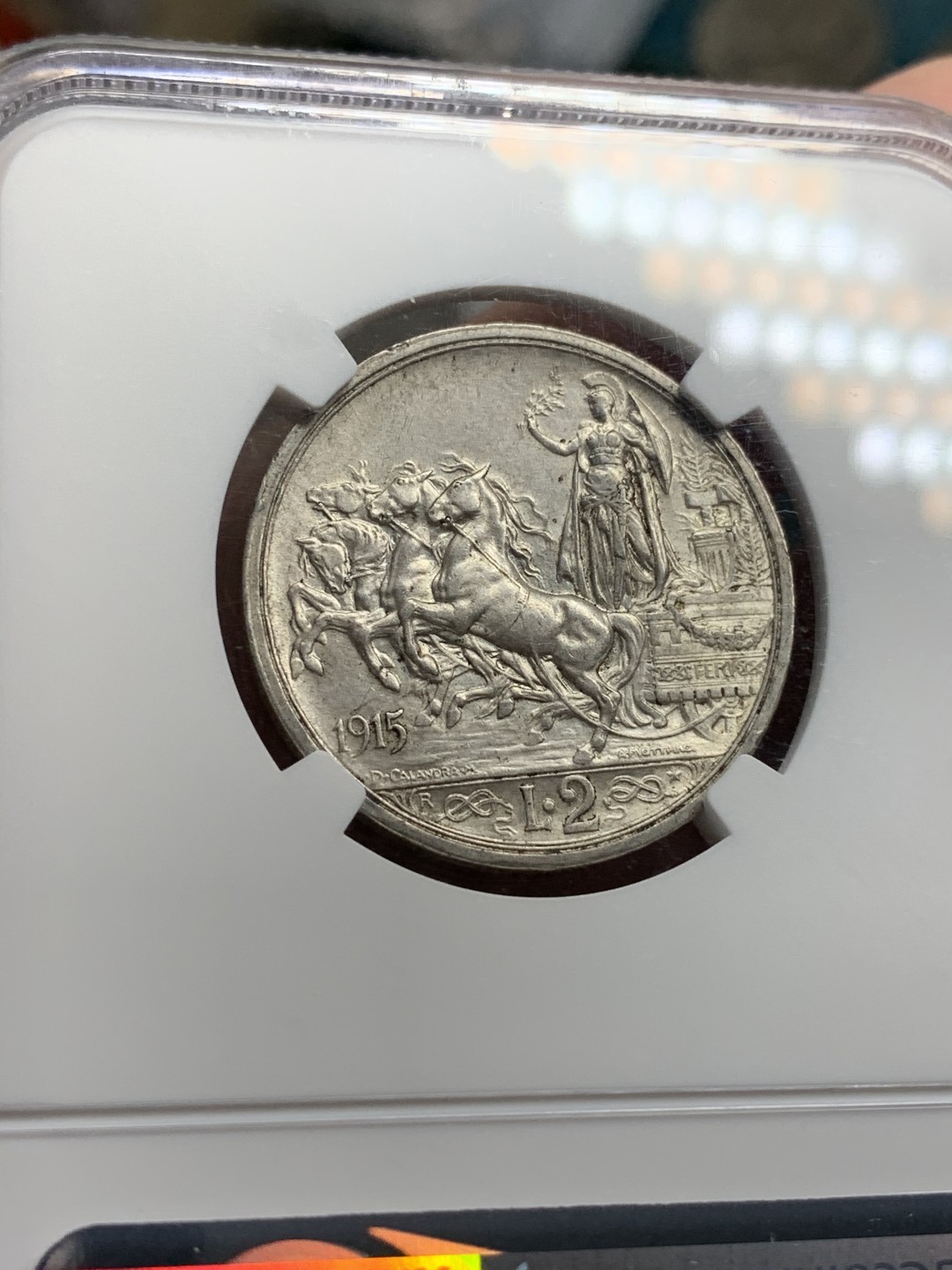 《竞宝斋》第69场-本周日，周一，周四.3场连拍（全场不限金额包邮） NGC MS62 意大利1915年马车2里拉银币