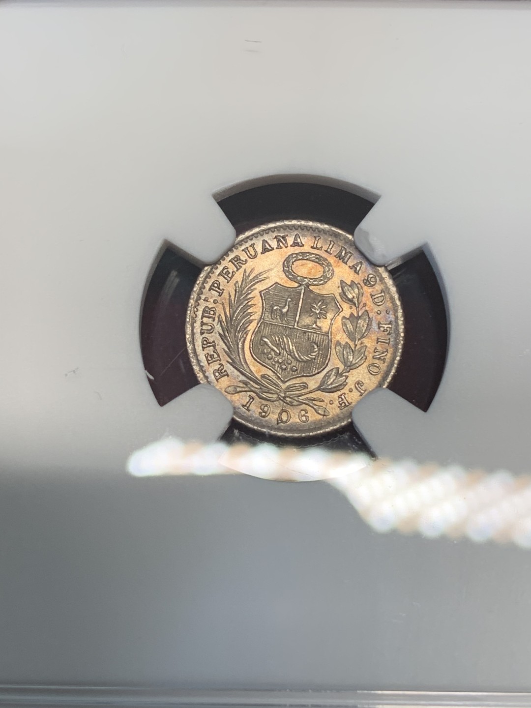 《竞宝斋》第69场-本周日，周一，周四.3场连拍（全场不限金额包邮） NGC-MS62 秘鲁 1906 JF年 坐人 1/2D 银币 南美大热稀少品质 辅币比较少见