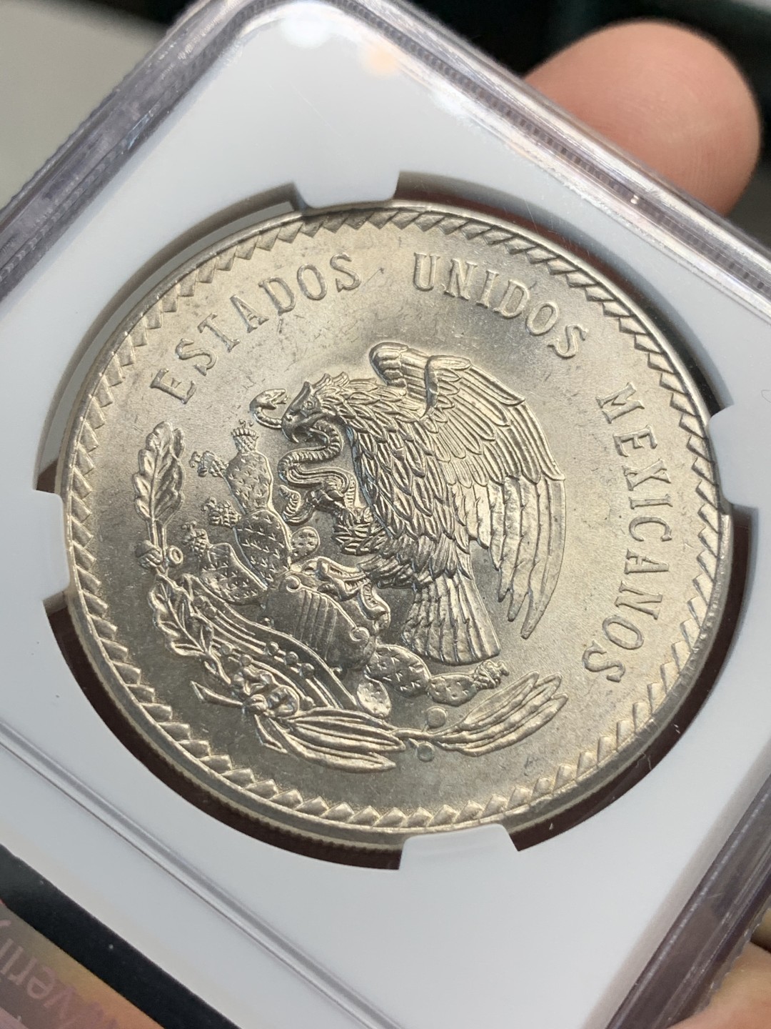 《竞宝斋》第69场-本周日，周一，周四.3场连拍（全场不限金额包邮） NGC-MS64 墨西哥 1947年 印第安人头像5比索 大银币 顶级好品