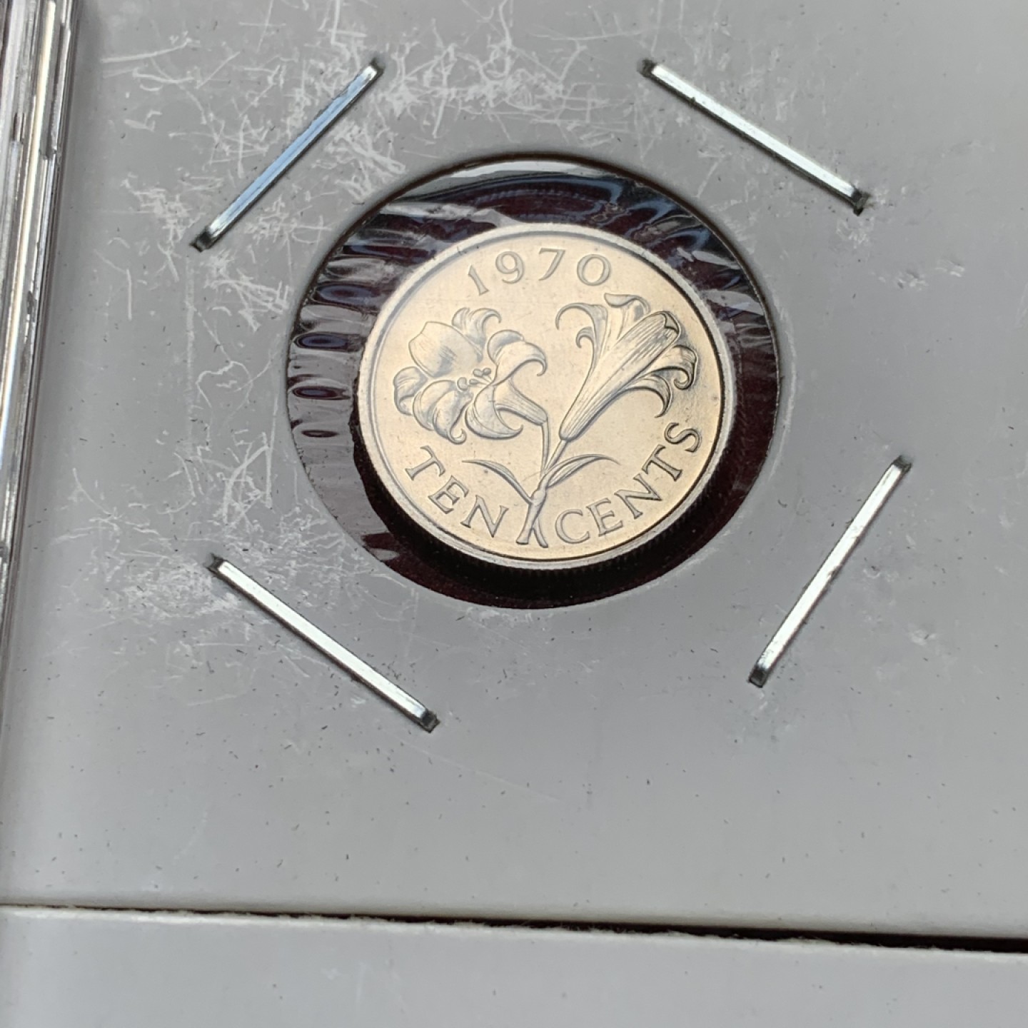 《竞宝斋》第69场-本周日，周一，周四.3场连拍（全场不限金额包邮） 1970年 百慕大（英属）6枚装 1枚银币 28.28 盒装