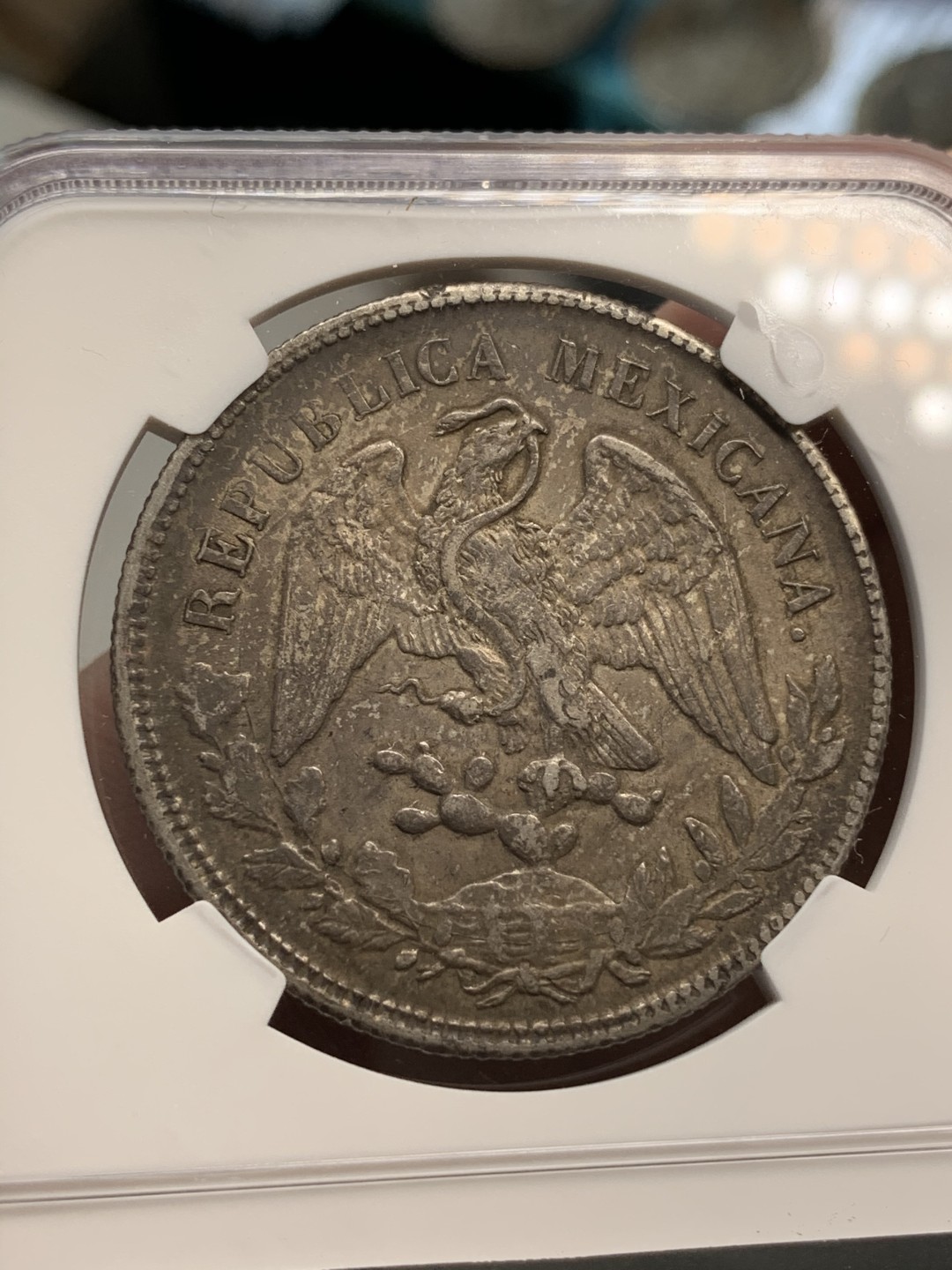 《竞宝斋》第69场-本周日，周一，周四.3场连拍（全场不限金额包邮） NGC AU50 墨西哥 1900年 墨西哥 直边 鹰洋 银币 双面炭黑包浆 状态好