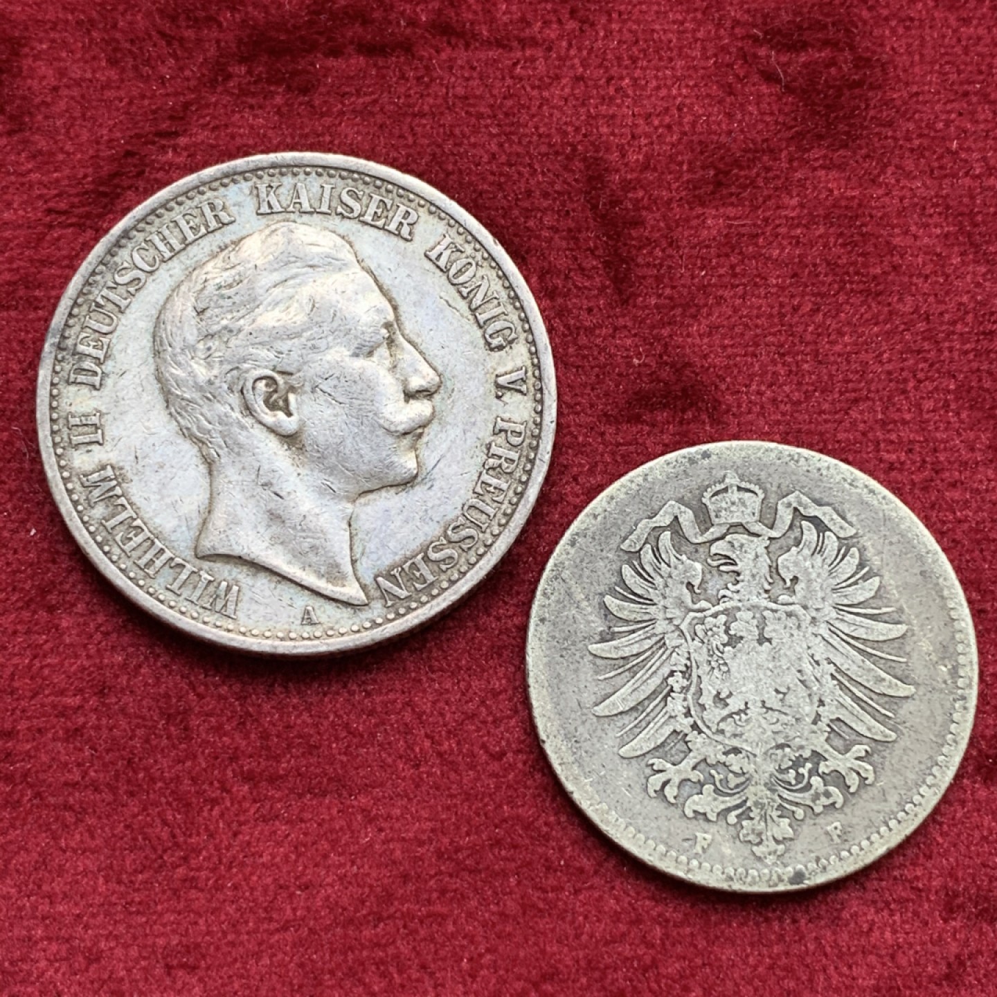 《竞宝斋》第69场-本周日，周一，周四.3场连拍（全场不限金额包邮） 德国银币2枚一起 普鲁士1907年2马克银币原味包浆一枚+1876年早期1马克银币短翅版一枚