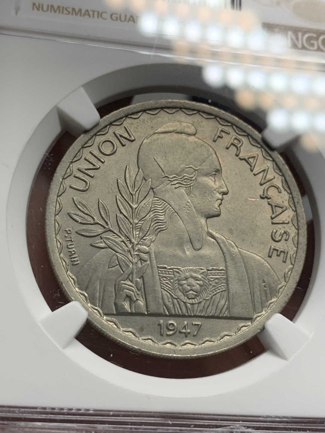 《竞宝斋》第69场-本周日，周一，周四.3场连拍（全场不限金额包邮） NGC UNC 1947年 法属印度支那 1皮谷物大镍币 实物底板光洁 无明显清洗痕迹 齿边版