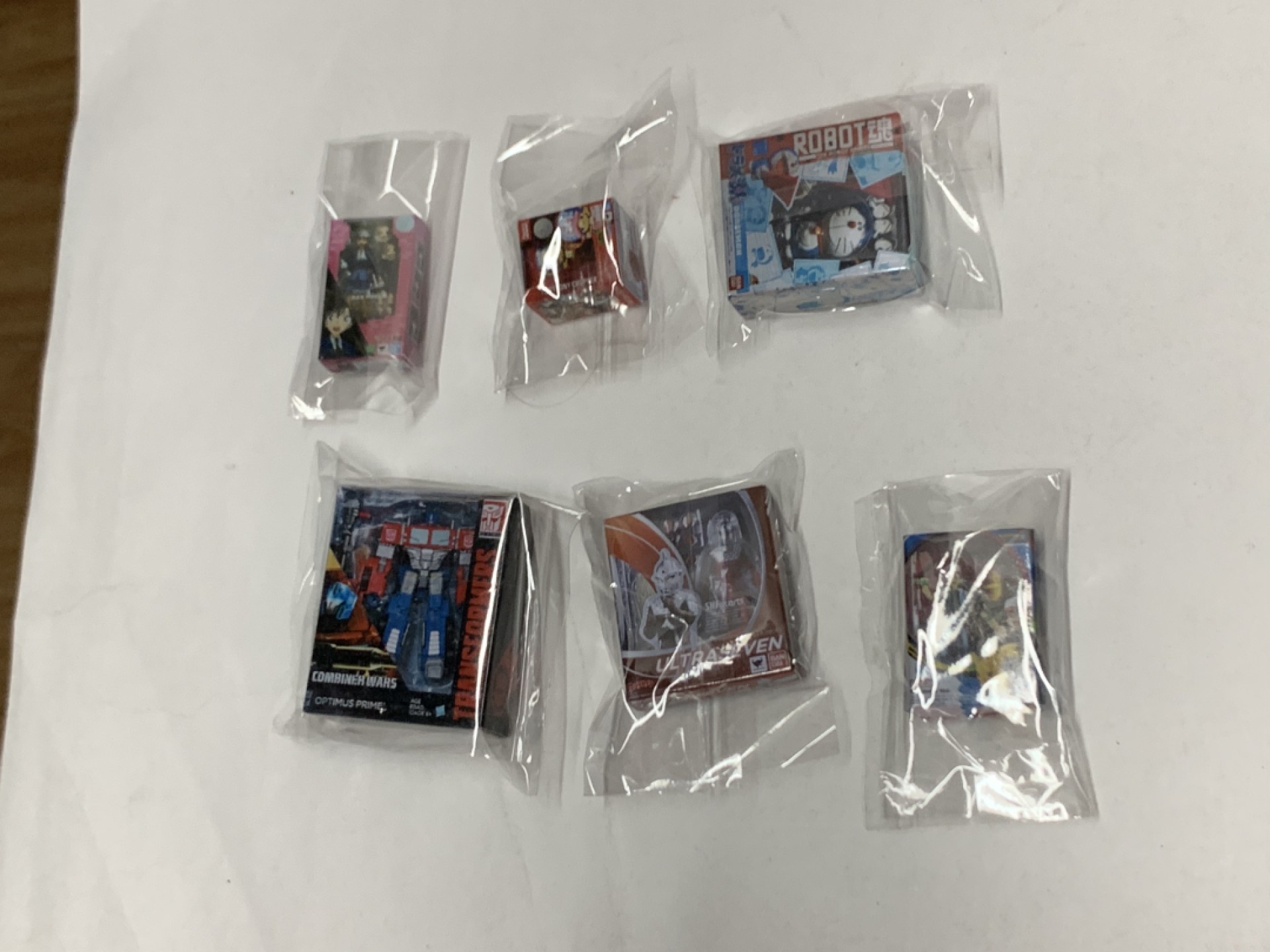 零元拍：1/6兵人模型 SHF FIGMA等兵人比例微缩模型，6件一起拍，非常有趣！注意只是纸品没有真实玩具
