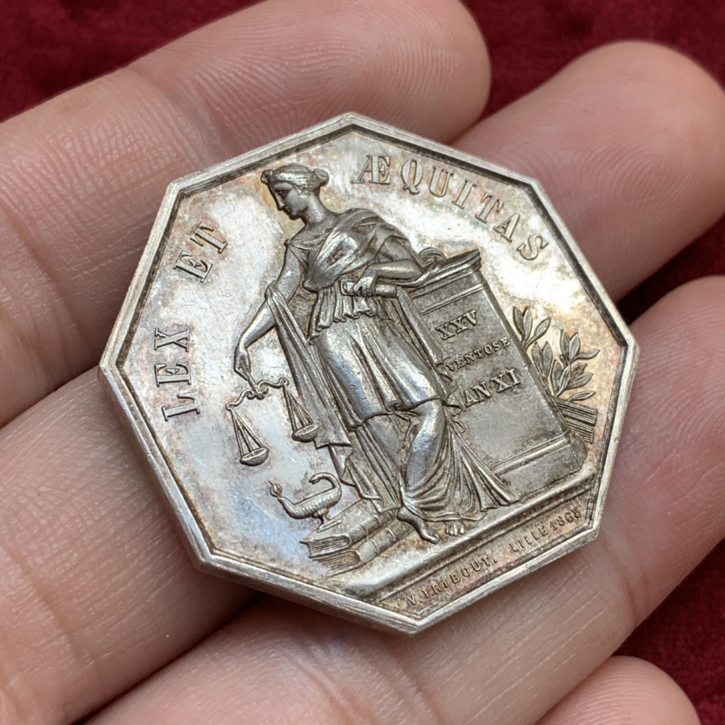 《竞宝斋》第69场-本周日，周一，周四.3场连拍（全场不限金额包邮） 法国1863年里尔区公证人八角银章 34mm，18.1克，Aregnt边铭