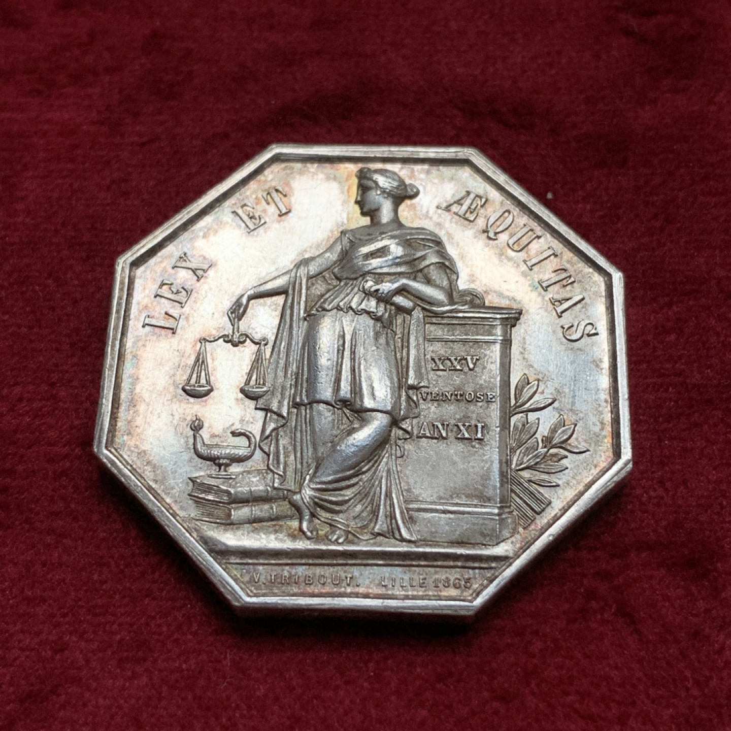 《竞宝斋》第69场-本周日，周一，周四.3场连拍（全场不限金额包邮） 法国1863年里尔区公证人八角银章 34mm，18.1克，Aregnt边铭