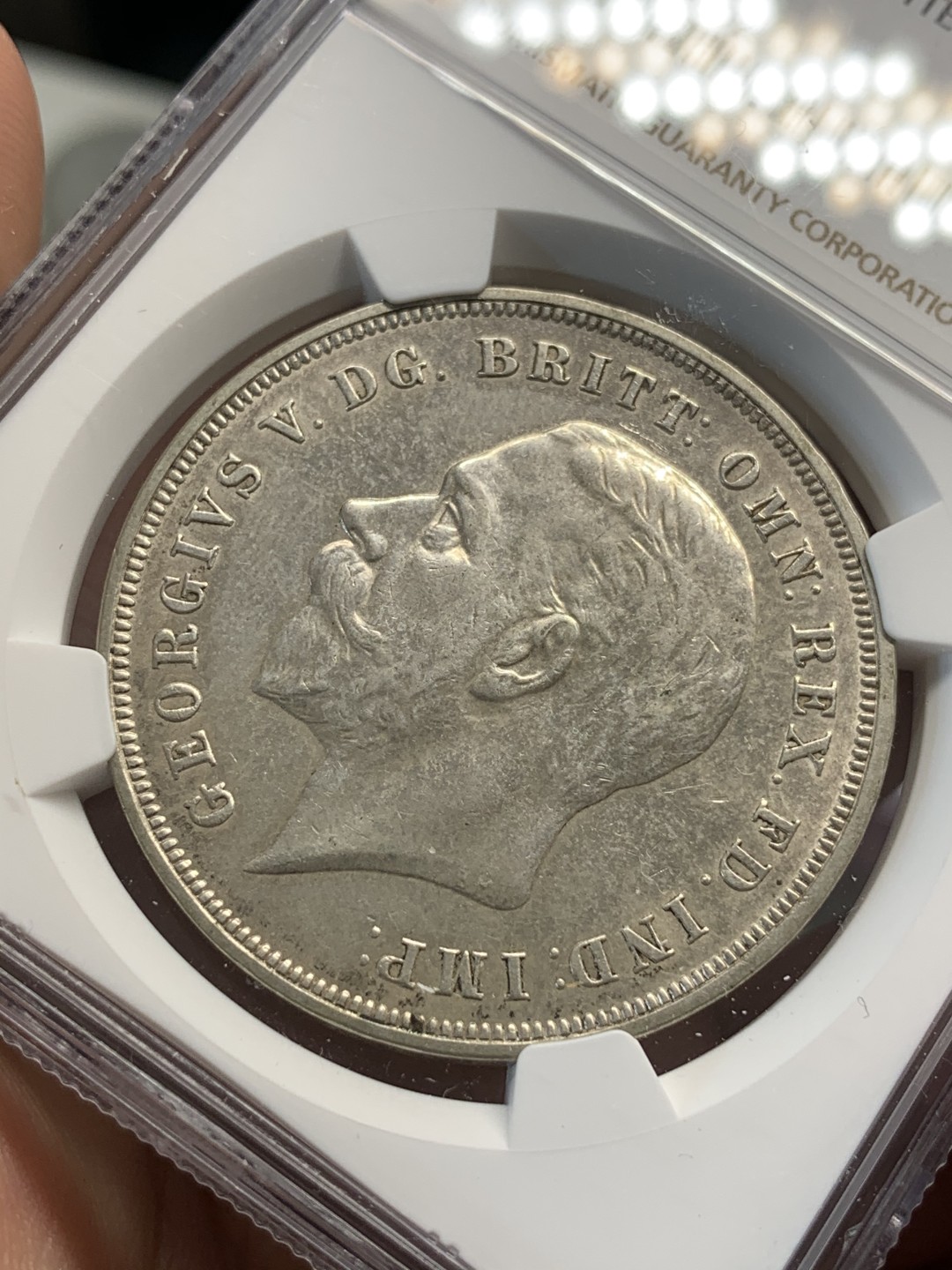 《竞宝斋》第69场-本周日，周一，周四.3场连拍（全场不限金额包邮） NGC-AUD英国1935年一克朗木马剑大银币