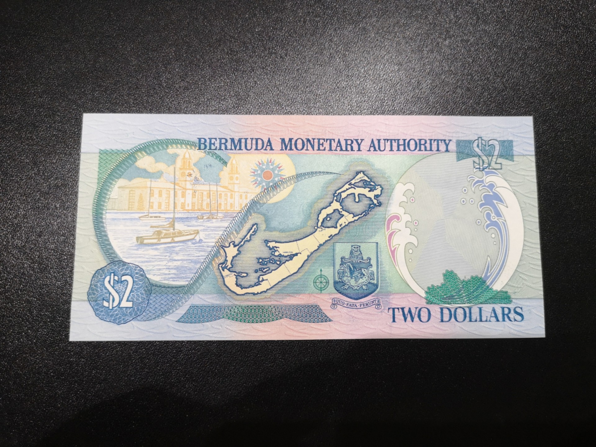 《外钞收藏家》第一百八十六期 2000年百慕大2刀 全新UNC