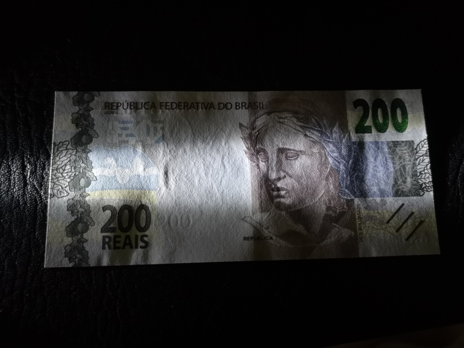 《外钞收藏家》第一百八十六期 2020年巴西200 全新UNC