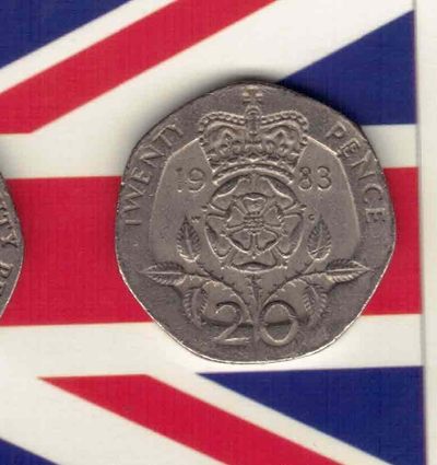 英国1983年20便士 年份复打错币 实物如图  - 英国1983年20便士 年份复打错币 实物如图 