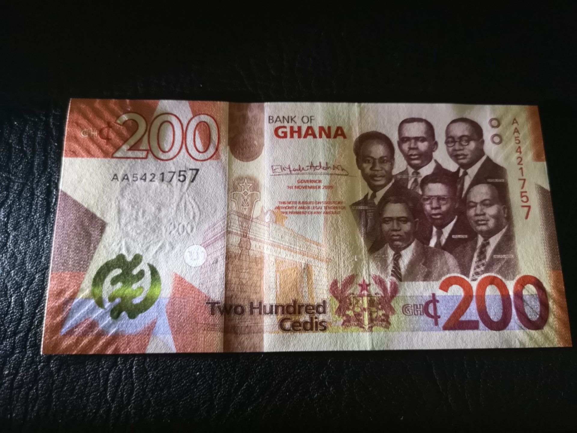 《外钞收藏家》第一百八十六期 2019年加纳200 AA冠 全新UNC