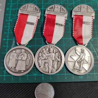 gush小明220705 瑞士射击节奖章三枚一起