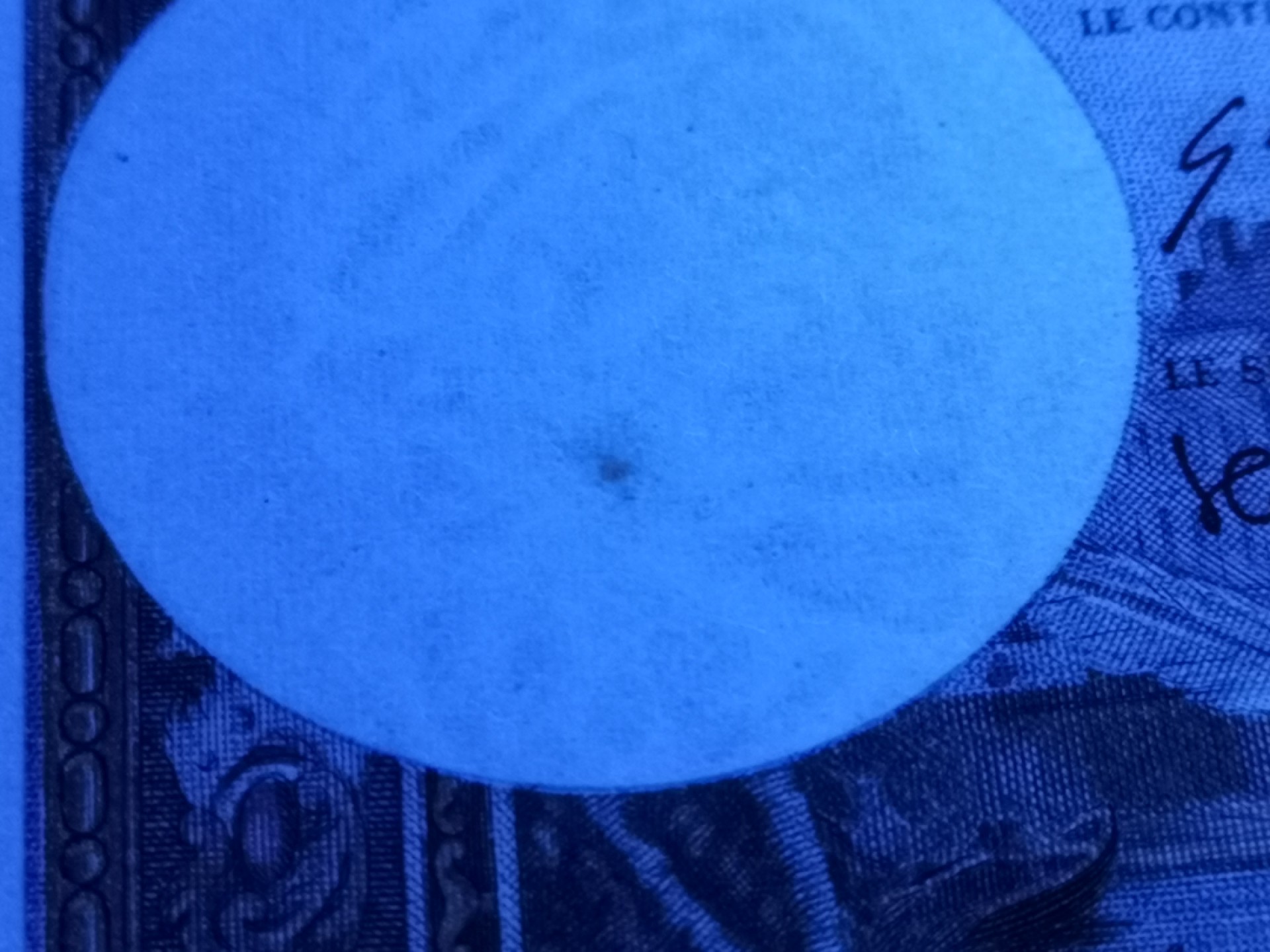 《外钞收藏家》第一百八十六期 1972年法国10法郎 近全新 水印处有一个黄点