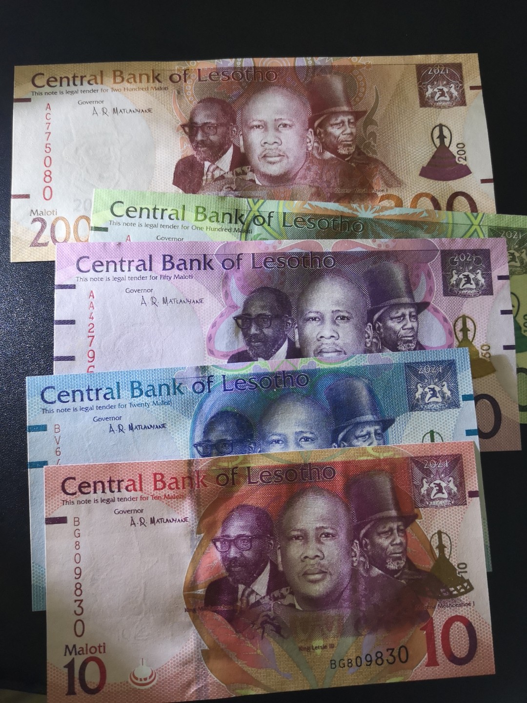 《外钞收藏家》第一百八十六期 2021年莱索托一套五张 全新UNC