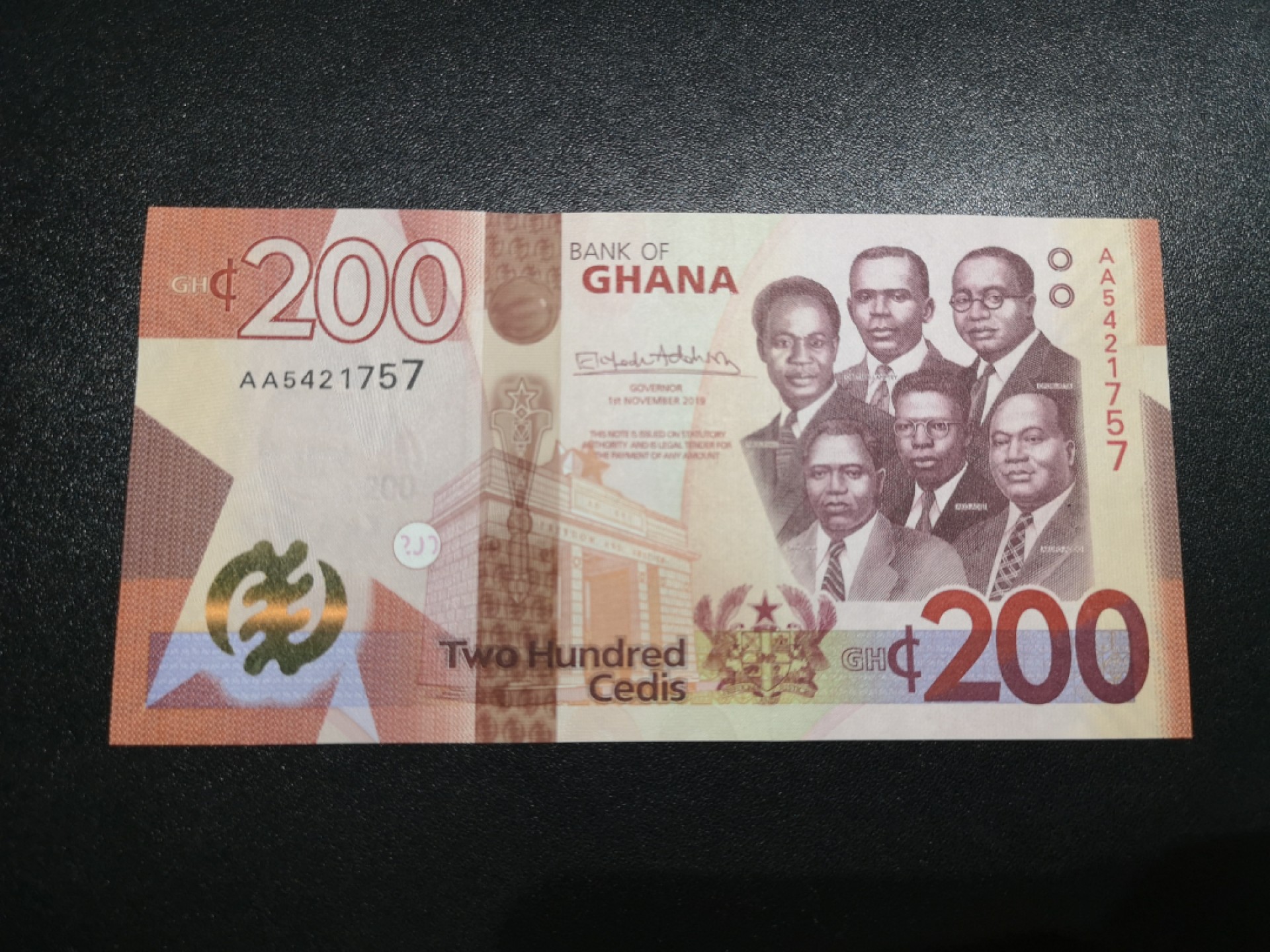 《外钞收藏家》第一百八十六期 2019年加纳200 AA冠 全新UNC