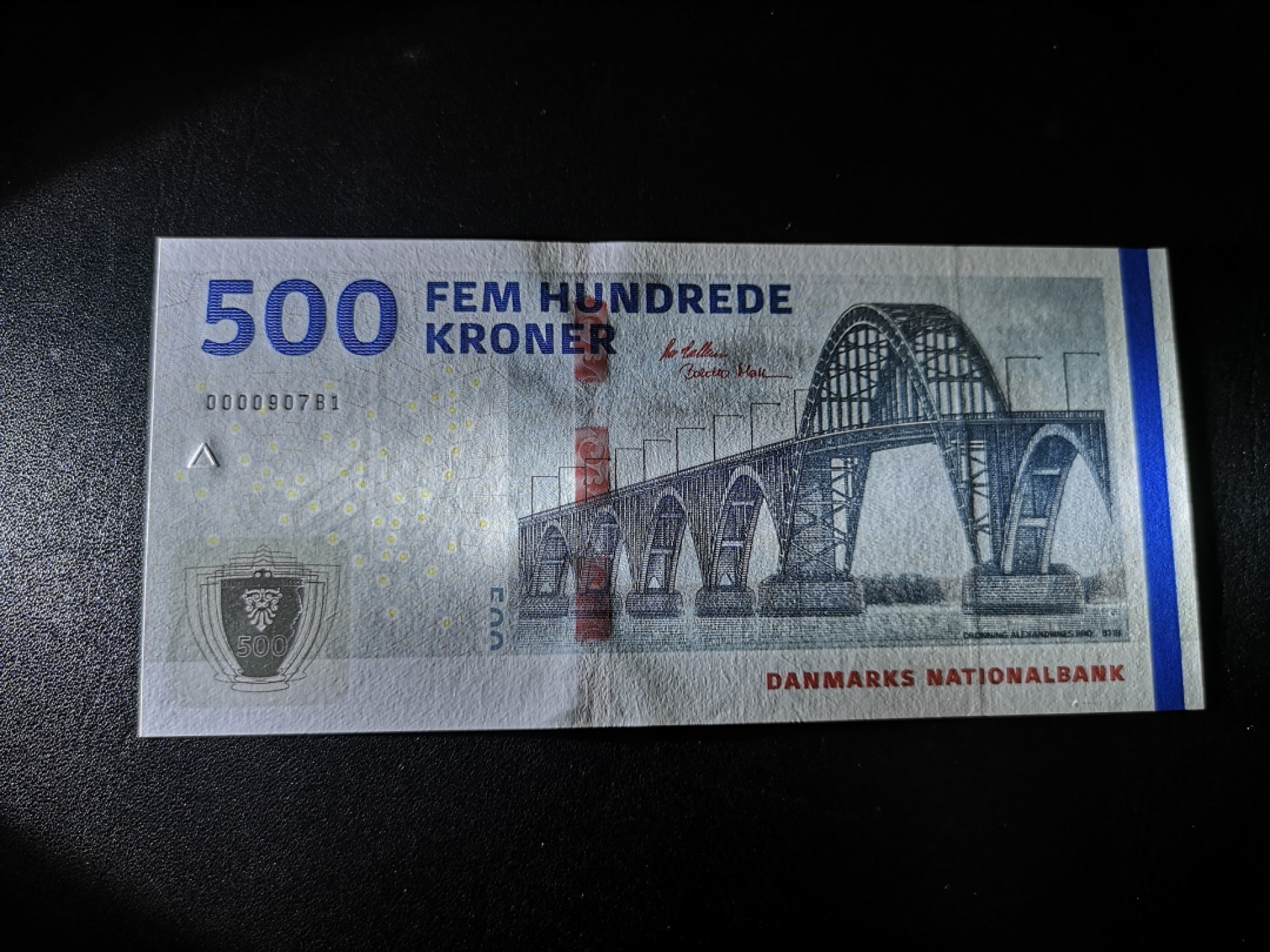 《外钞收藏家》第一百八十六期 丹麦桥版500克朗 全新UNC 百位号