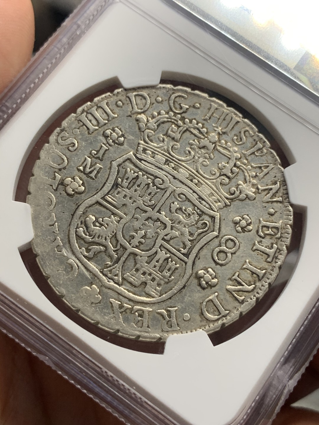 《竞宝斋》西.葡及其殖民地国家专场-第70场（全场不限金额包邮） NGC AU评级  秘鲁1770 卡洛斯三世8R地球双柱银币，稀少厂铭无点版，克劳斯目录无定价