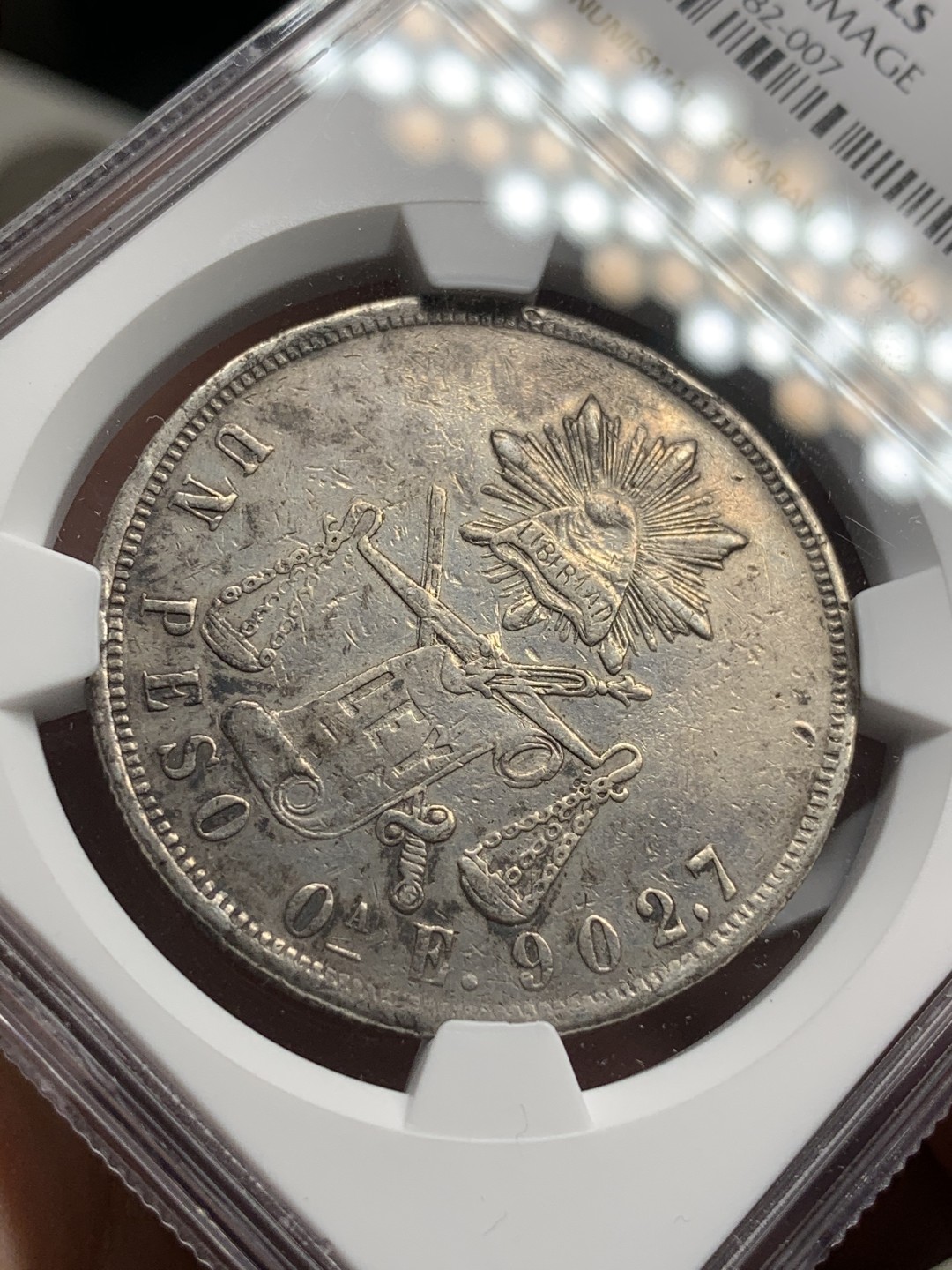 《竞宝斋》西.葡及其殖民地国家专场-第70场（全场不限金额包邮） NGC-XFD 墨西哥天平鹰洋 1870年 1比索 小A版 银币  少见的OA厂 天平