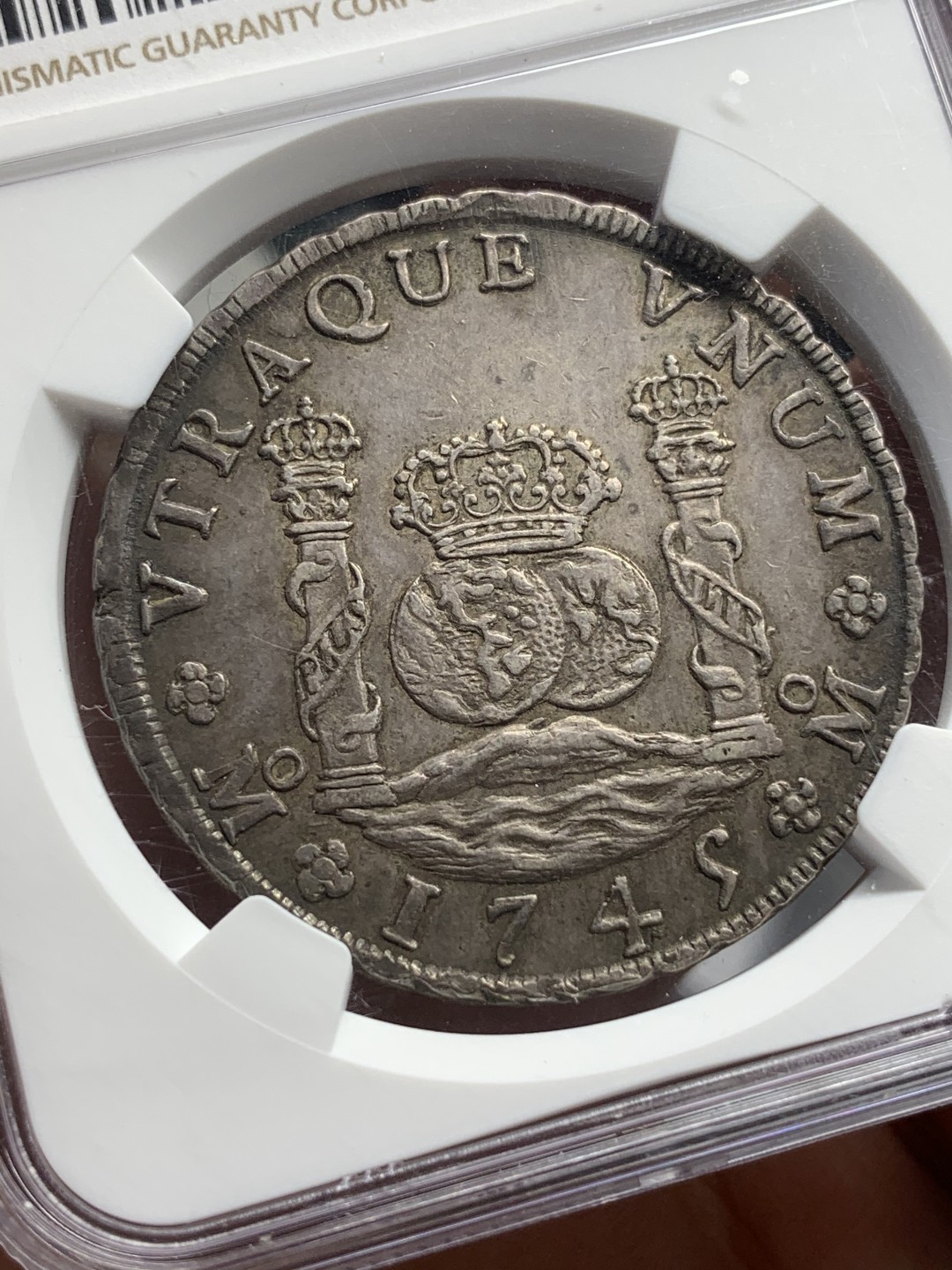 《竞宝斋》西.葡及其殖民地国家专场-第70场（全场不限金额包邮） NGC MS62 墨西哥 早期费五 1745年 地球双柱银币 双面深包浆 水波清晰 难得品相