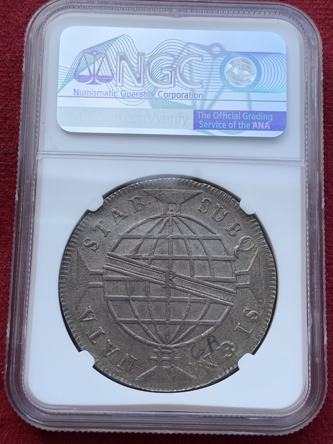 《竞宝斋》西.葡及其殖民地国家专场-第70场（全场不限金额包邮） NGC- AU58 葡属巴西 1813年R版 960R大银币原光  状态好 双面深打 币胚为双柱银币